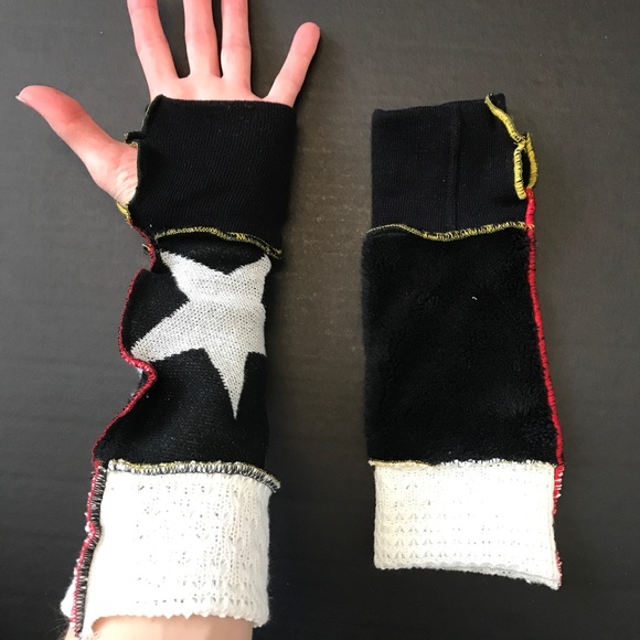 Upcycled Gloves Black Star Handwarmers Patchwork Armwarmers Striped Arm Warmers - Picture 5 of 7